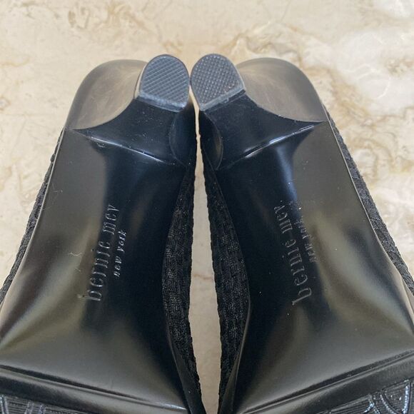 NWOT Bernie Mev. Legend Platform Dress Pumps Heels - Picture 10 of 15